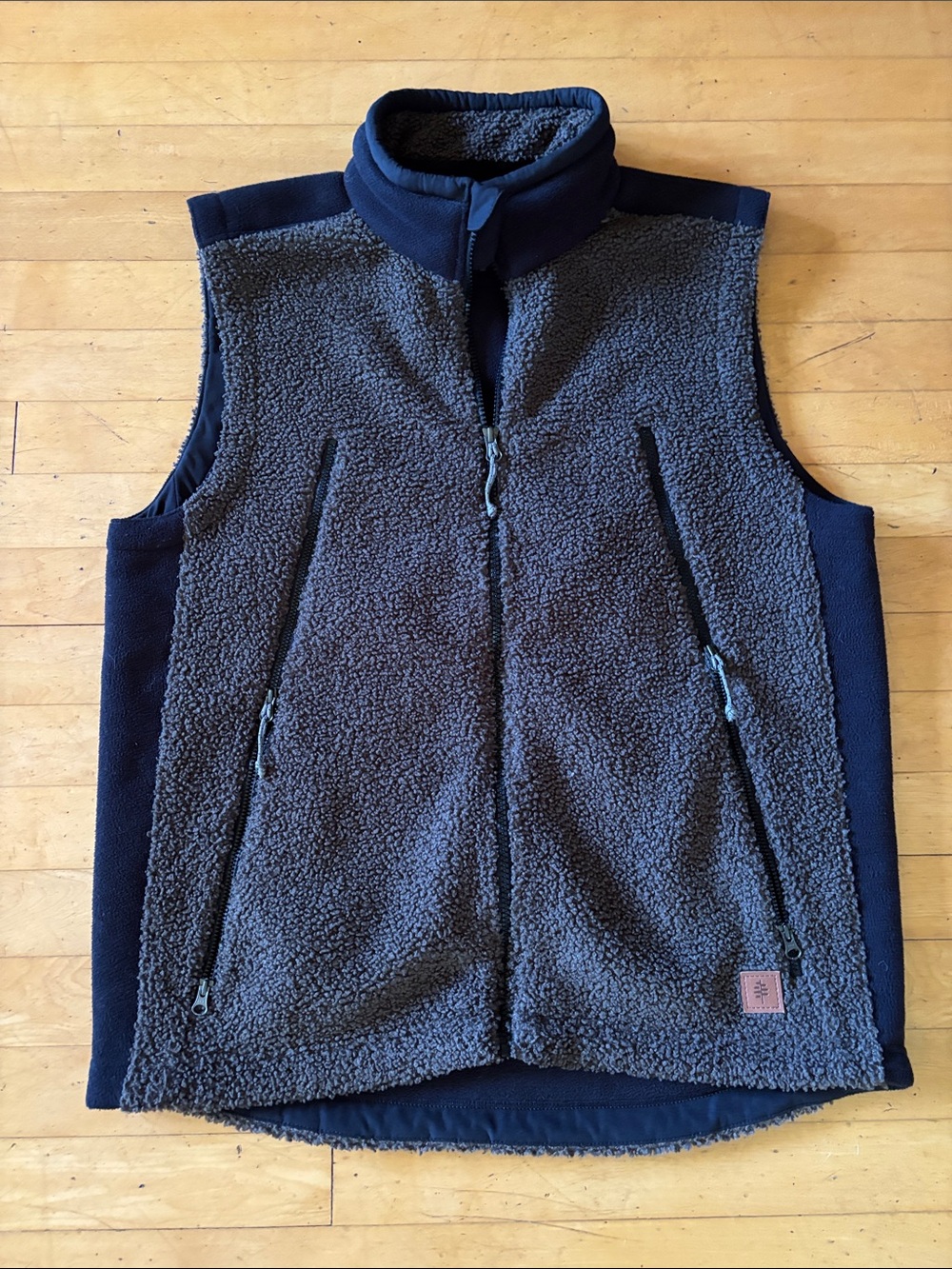 Royal Robbins Light Brown Sherpa Fleece Vest with Black Trim
